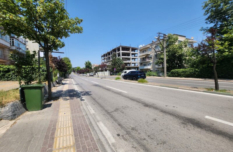 BURSA KÜKÜRTLÜ ANA CADDE ÜSTÜNDE OVA MANZARALI KİRALIK 2+1 DAİRE