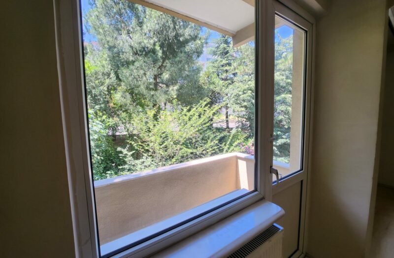 BURSA KÜKÜRTLÜ ANA CADDE ÜSTÜNDE OVA MANZARALI KİRALIK 2+1 DAİRE