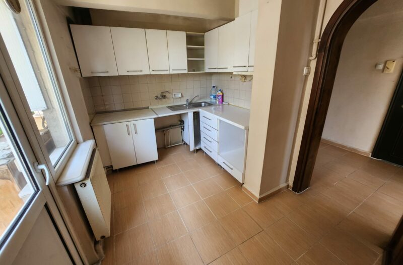 BURSA KÜKÜRTLÜ ANA CADDE ÜSTÜNDE OVA MANZARALI KİRALIK 2+1 DAİRE