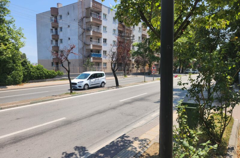 BURSA KÜKÜRTLÜ ANA CADDE ÜSTÜNDE OVA MANZARALI KİRALIK 2+1 DAİRE
