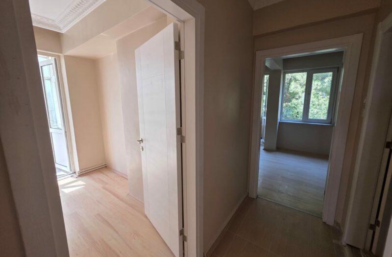 BURSA KÜKÜRTLÜ ANA CADDE ÜSTÜNDE OVA MANZARALI KİRALIK 2+1 DAİRE