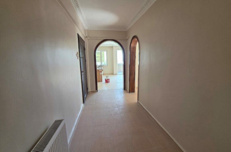 BURSA KÜKÜRTLÜ ANA CADDE ÜSTÜNDE OVA MANZARALI KİRALIK 2+1 DAİRE