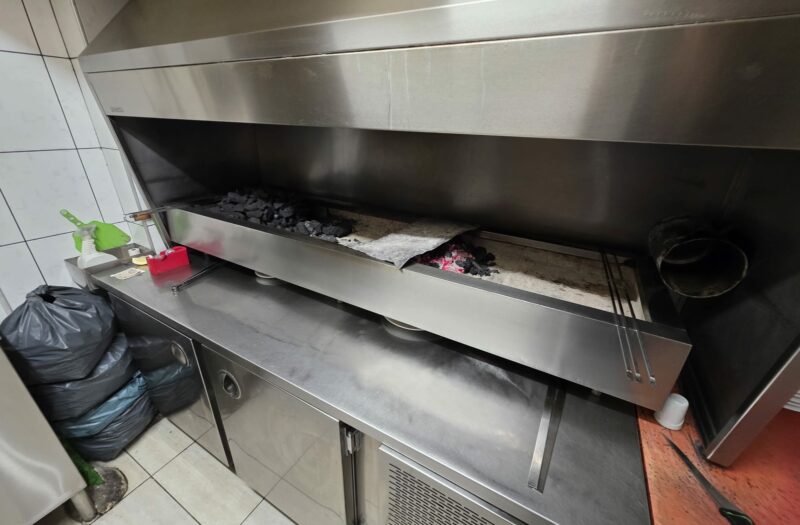 dAb’DAN GEÇİT EVKE PLAZA’DA ÖN CEPHEDE SATILIK KİRACILI DÜKKAN