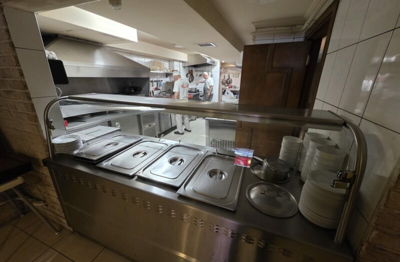 dAb’DAN GEÇİT EVKE PLAZA’DA ÖN CEPHEDE SATILIK KİRACILI DÜKKAN