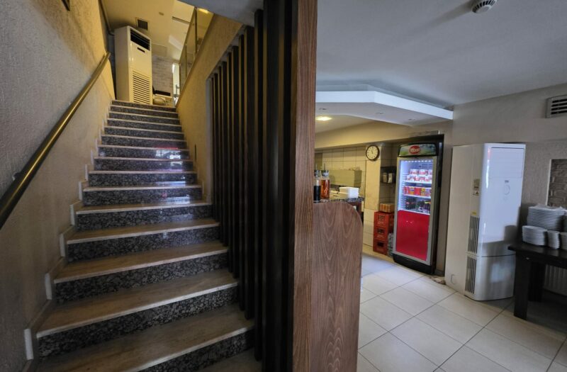 dAb’DAN GEÇİT EVKE PLAZA’DA ÖN CEPHEDE SATILIK KİRACILI DÜKKAN