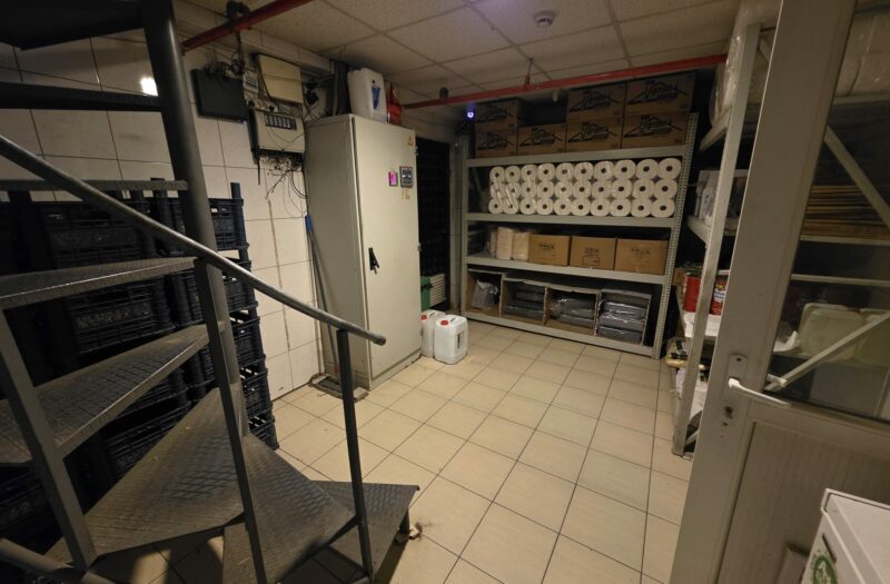 dAb’DAN GEÇİT EVKE PLAZA’DA ÖN CEPHEDE SATILIK KİRACILI DÜKKAN