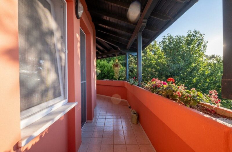 MUDANYA KUMYAKA’DA DENİZ MANZARALI SİTE İÇİNDE SATILIK VİLLA