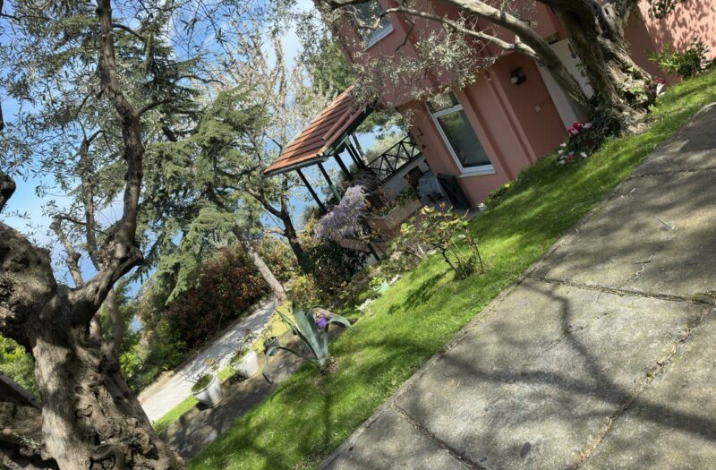 MUDANYA KUMYAKA’DA DENİZ MANZARALI SİTE İÇİNDE SATILIK VİLLA