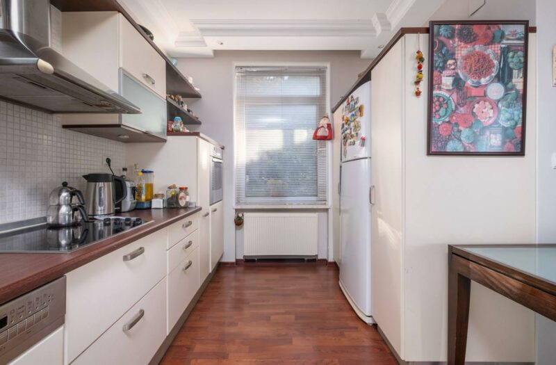 MUDANYA KUMYAKA’DA DENİZ MANZARALI SİTE İÇİNDE SATILIK VİLLA