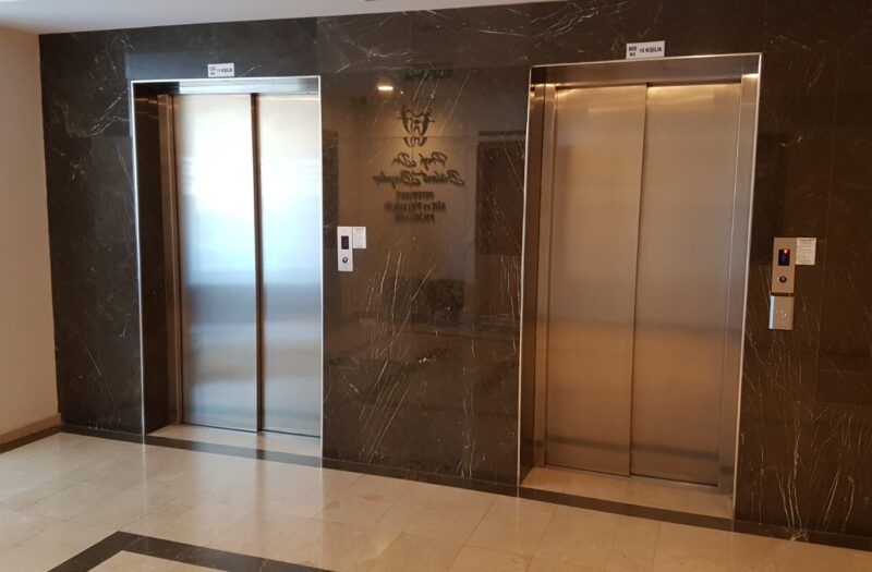 dAb’DAN PRESTİJLİ İŞ MERKEZİNDE EVKE ONYXTE HAZIR KİRACILI OFİS