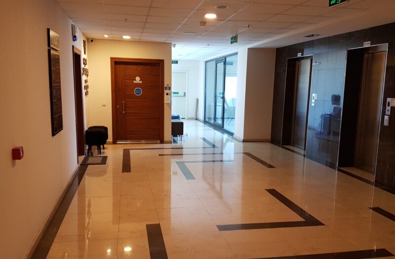 dAb’DAN PRESTİJLİ İŞ MERKEZİNDE EVKE ONYXTE HAZIR KİRACILI OFİS