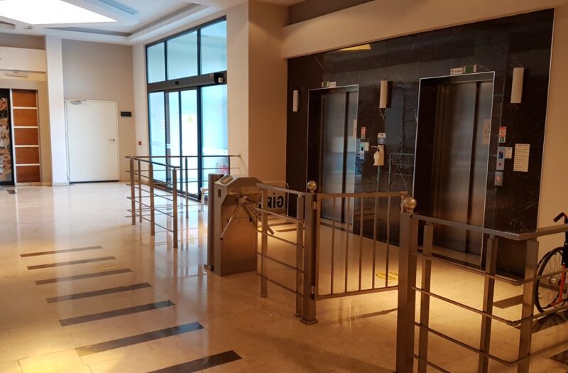 dAb’DAN PRESTİJLİ İŞ MERKEZİNDE EVKE ONYXTE HAZIR KİRACILI OFİS