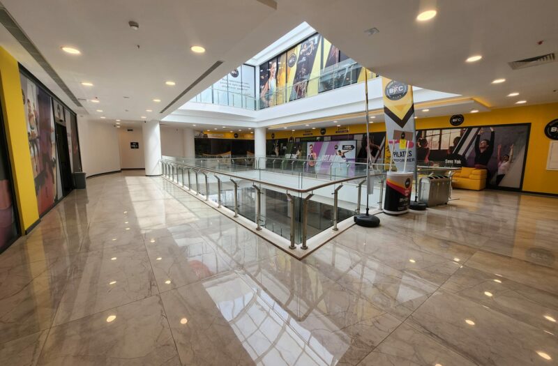 dAb’DAN BALAT PARK AVM’DE 300M2 KİRACILI SATILIK DÜKKAN