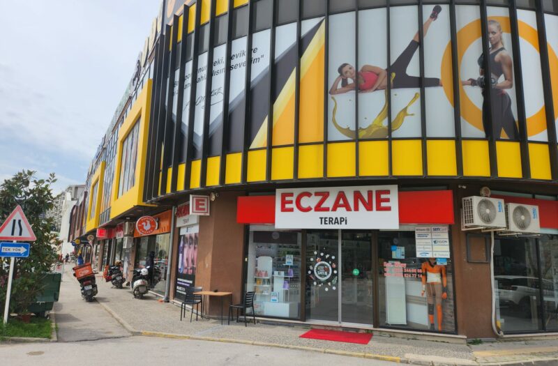 dAb’DAN BALAT PARK AVM’DE 300M2 KİRACILI SATILIK DÜKKAN