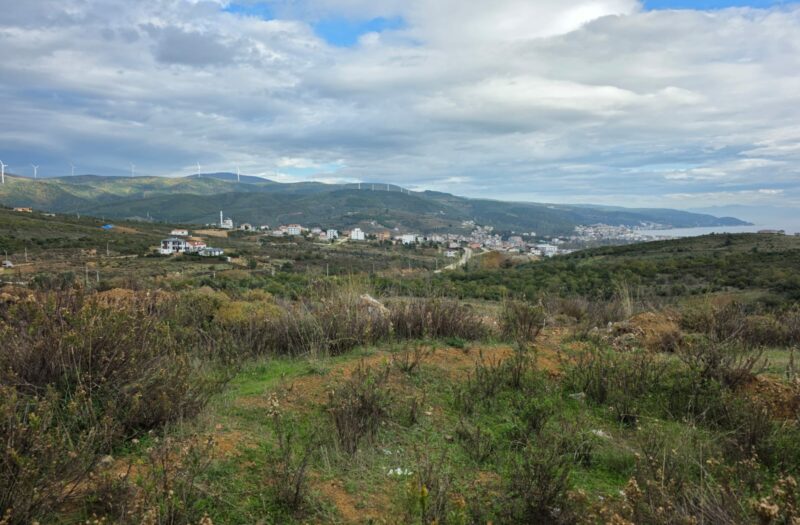 dAb’DAN ARMUTLU’DA SATILIK VİLLA İMARLI DENİZ MANZARALI ARSA