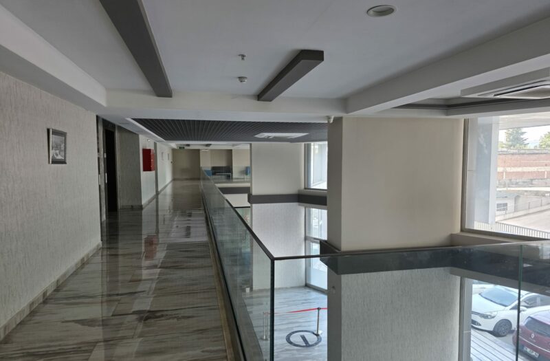 dAb’DAN YALOVA YOLUNDA EVKE FLEX’DE EŞYALI 120M2 KİRALIK OFİS