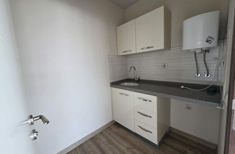 dAb’DAN YALOVA YOLUNDA EVKE FLEX’DE EŞYALI 120M2 KİRALIK OFİS