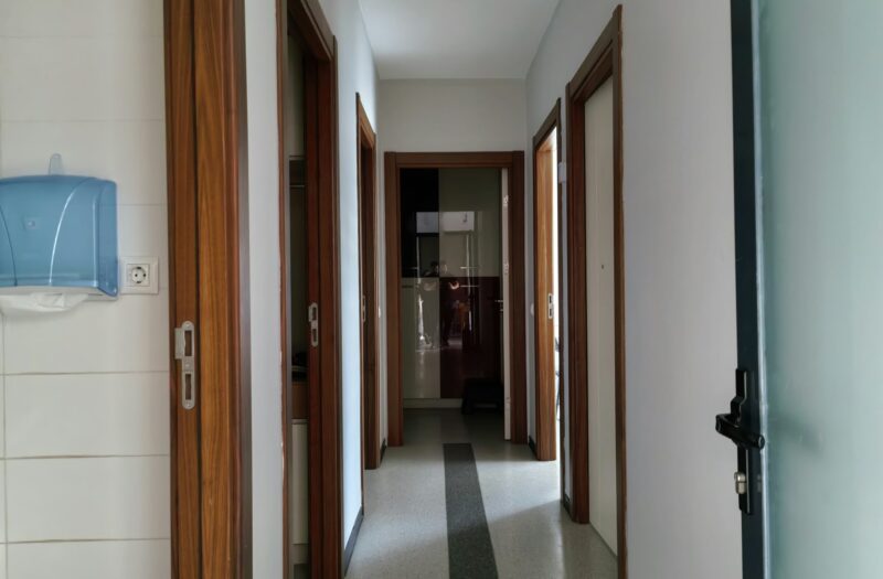 dAb’DAN MEDİLOFT 1’DE SATILIK, KİRACILI DUBLEKS DOKTOR OFİSİ